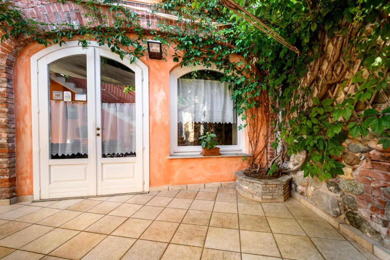 Cantina Anzivino - Affittacamere Gattinara Buitenkant foto